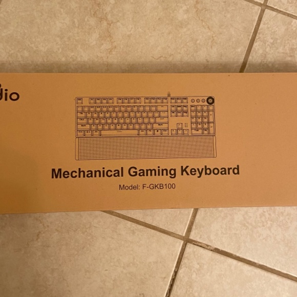 Gaming Keyboard - Picture 2 of 3